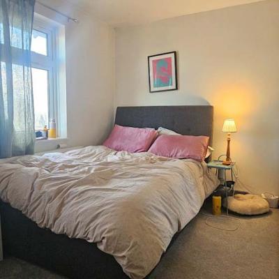 Two-Bedroom Purpose-Built Flat in Sought-After Cambridge Location